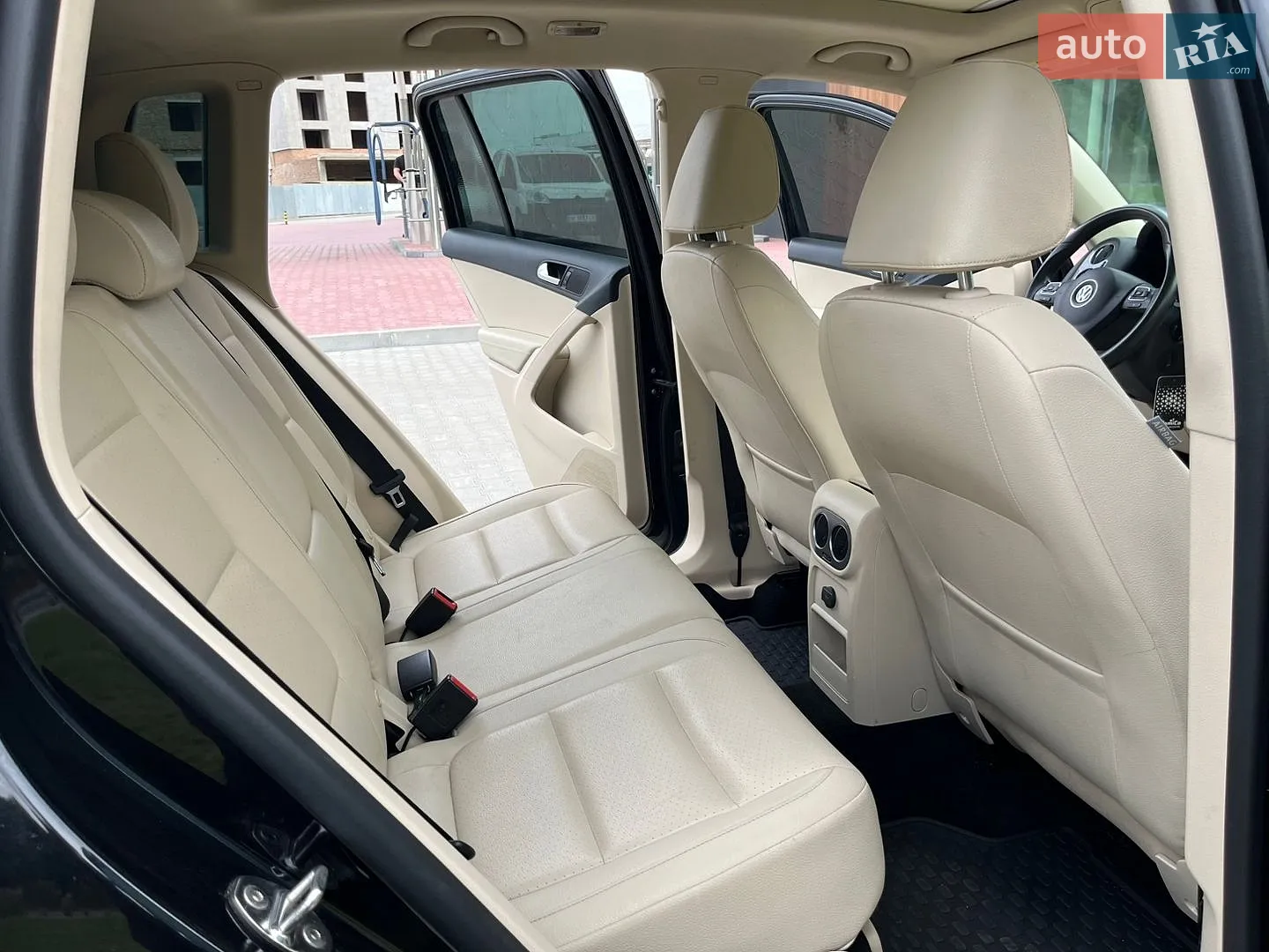2017 Volkswagen Tiguan - мініатюра 32