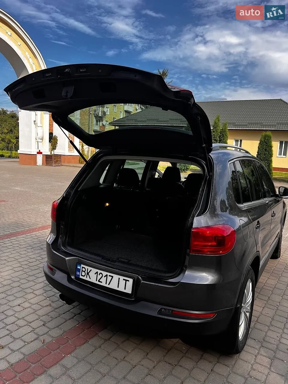 2016 Volkswagen Tiguan - мініатюра 30
