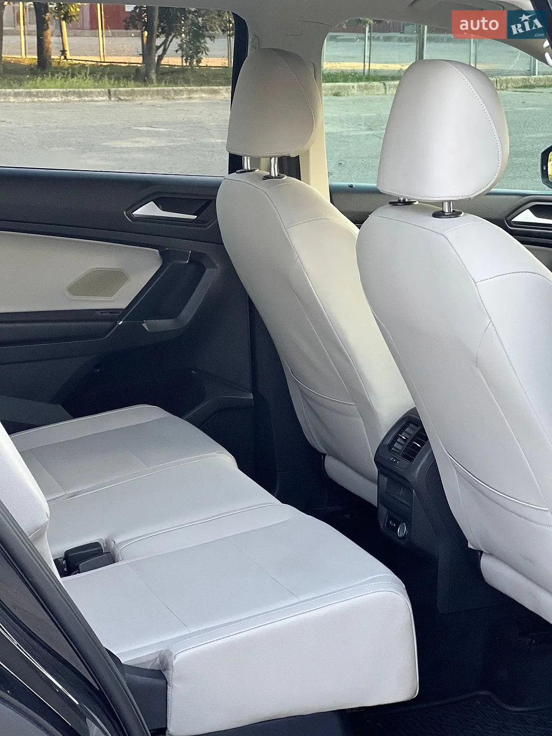 2020 Volkswagen Tiguan - мініатюра 10