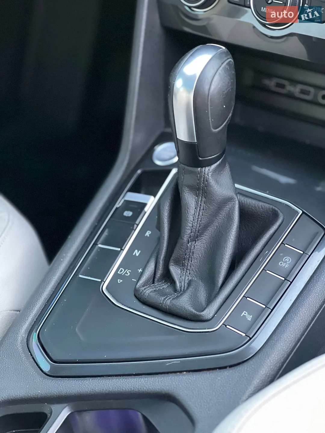 2020 Volkswagen Tiguan - мініатюра 16