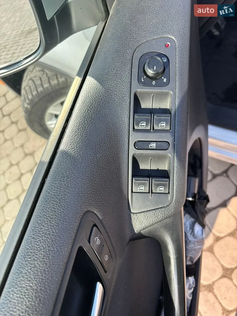 2017 Volkswagen Tiguan - мініатюра 10