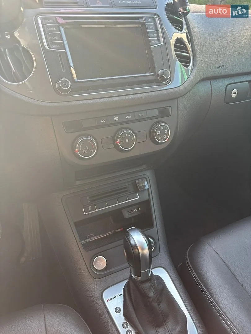 2017 Volkswagen Tiguan - мініатюра 14