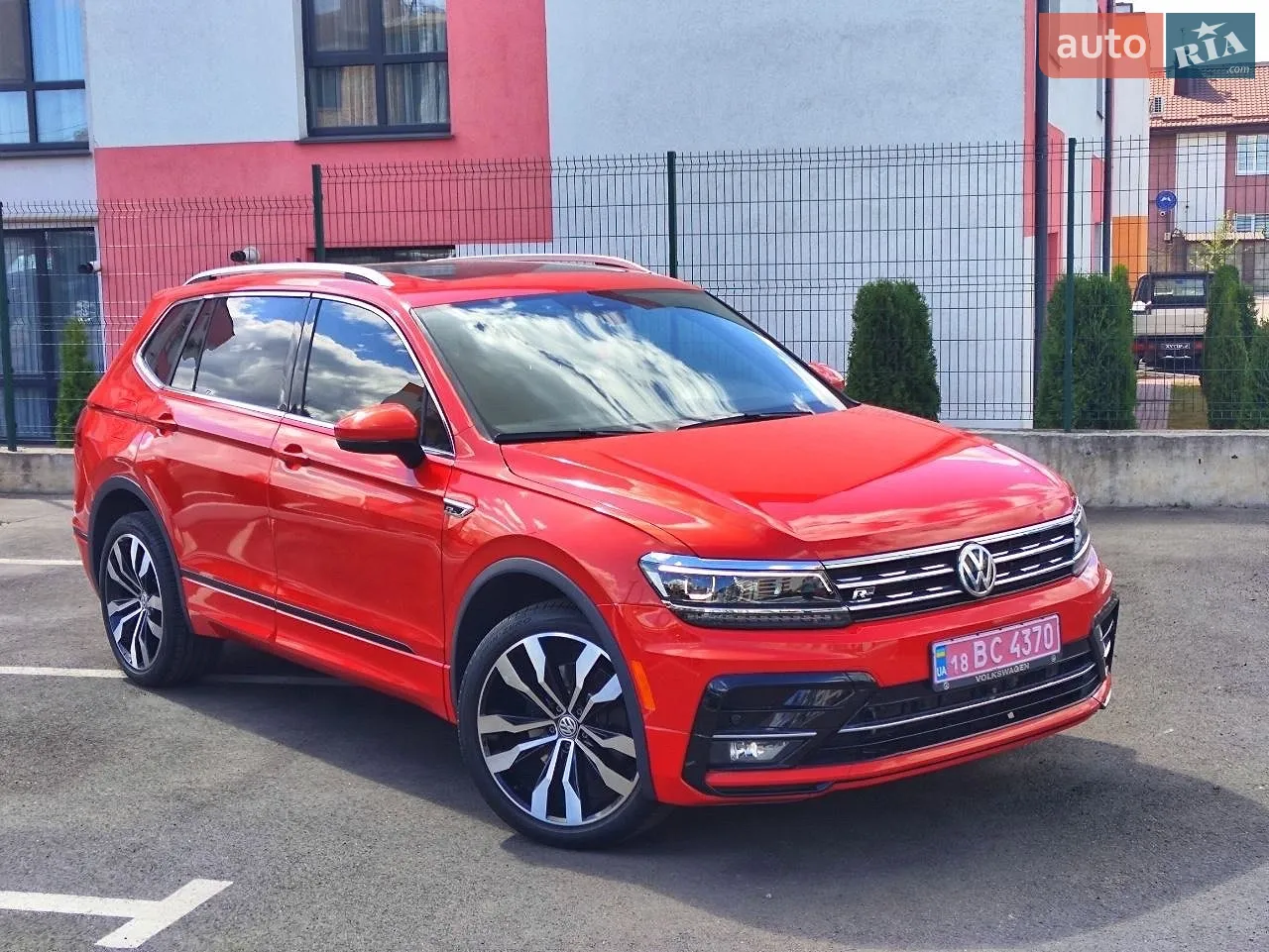 2018 Volkswagen Tiguan - мініатюра 2