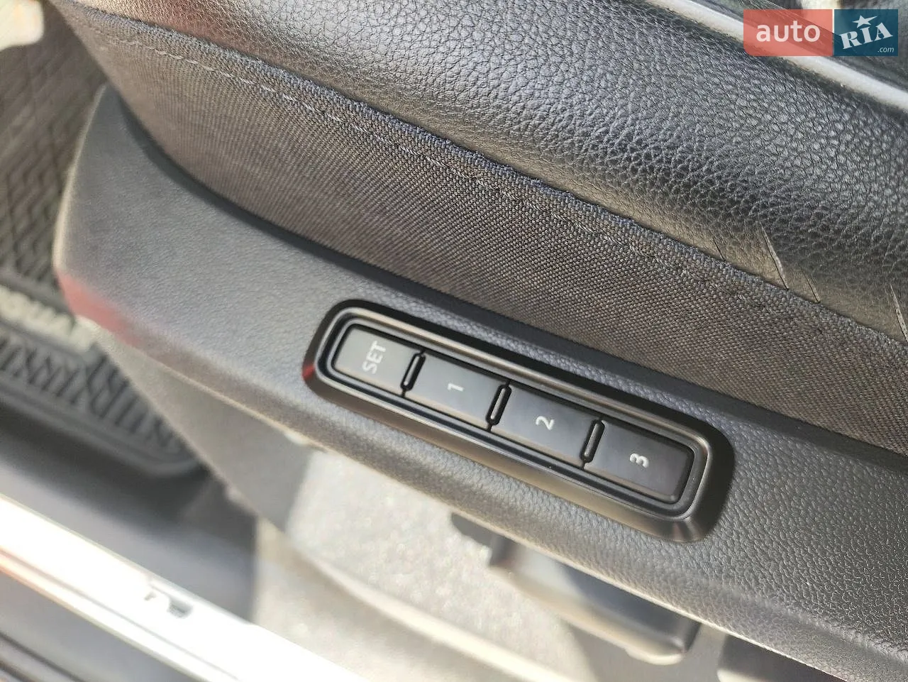 2018 Volkswagen Tiguan - мініатюра 35