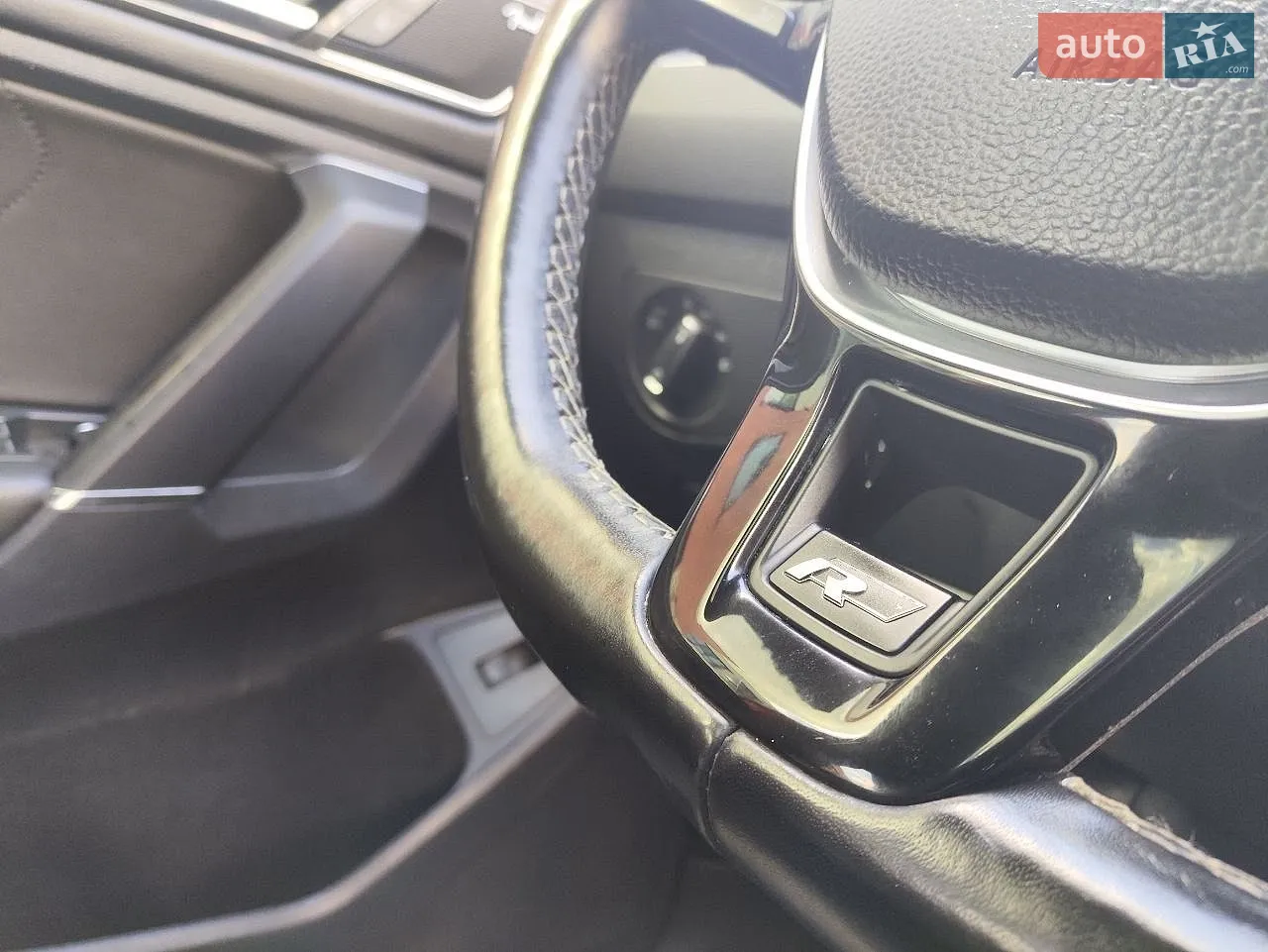 2018 Volkswagen Tiguan - мініатюра 53