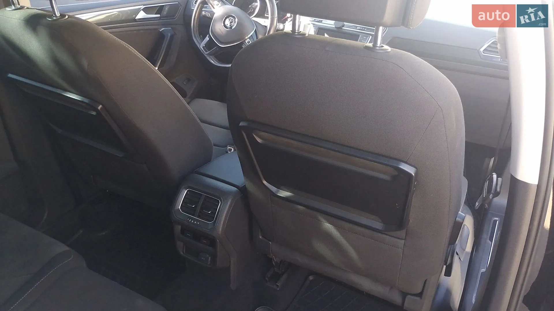 2016 Volkswagen Tiguan - мініатюра 8