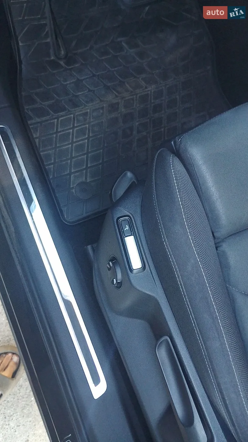 2016 Volkswagen Tiguan - мініатюра 9