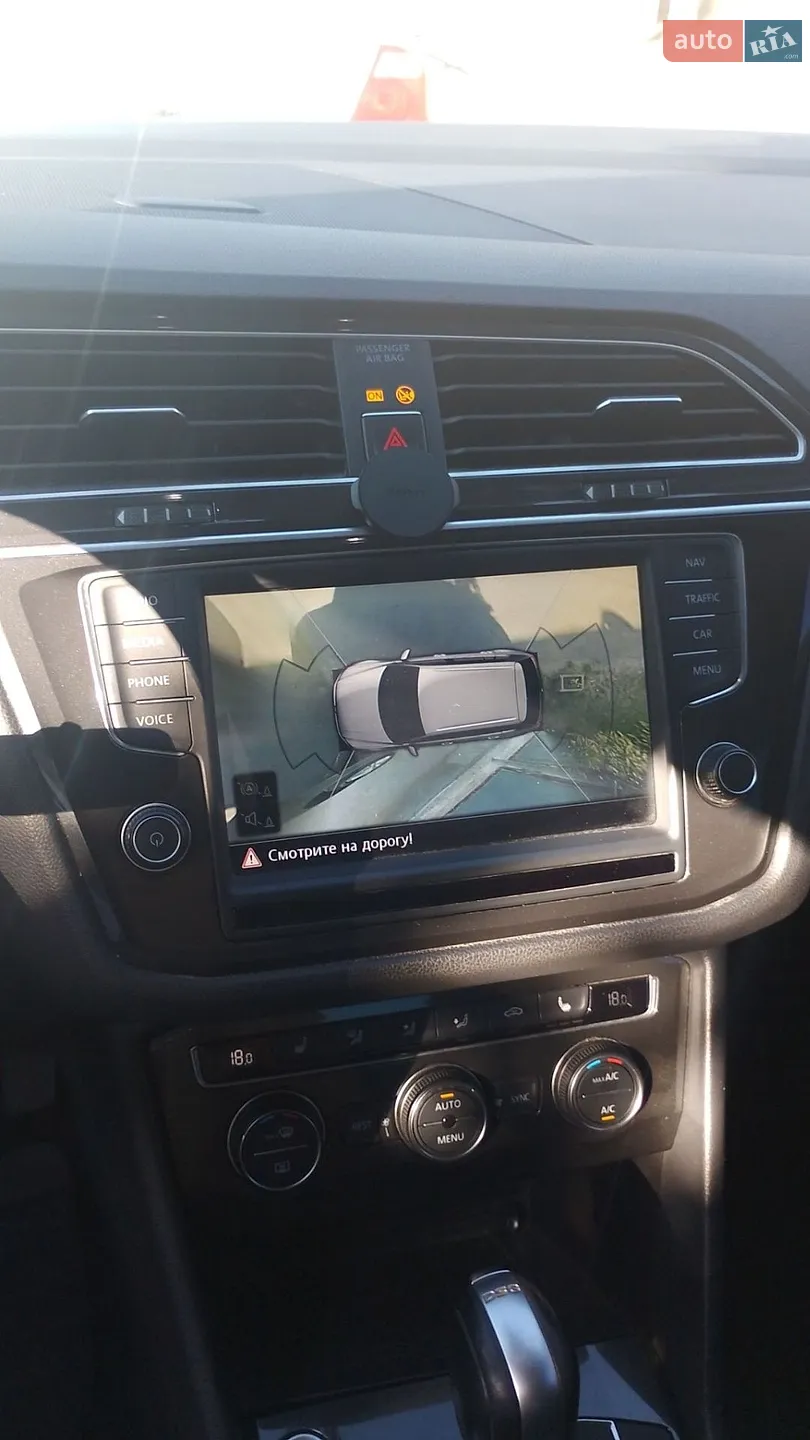 2016 Volkswagen Tiguan - мініатюра 12