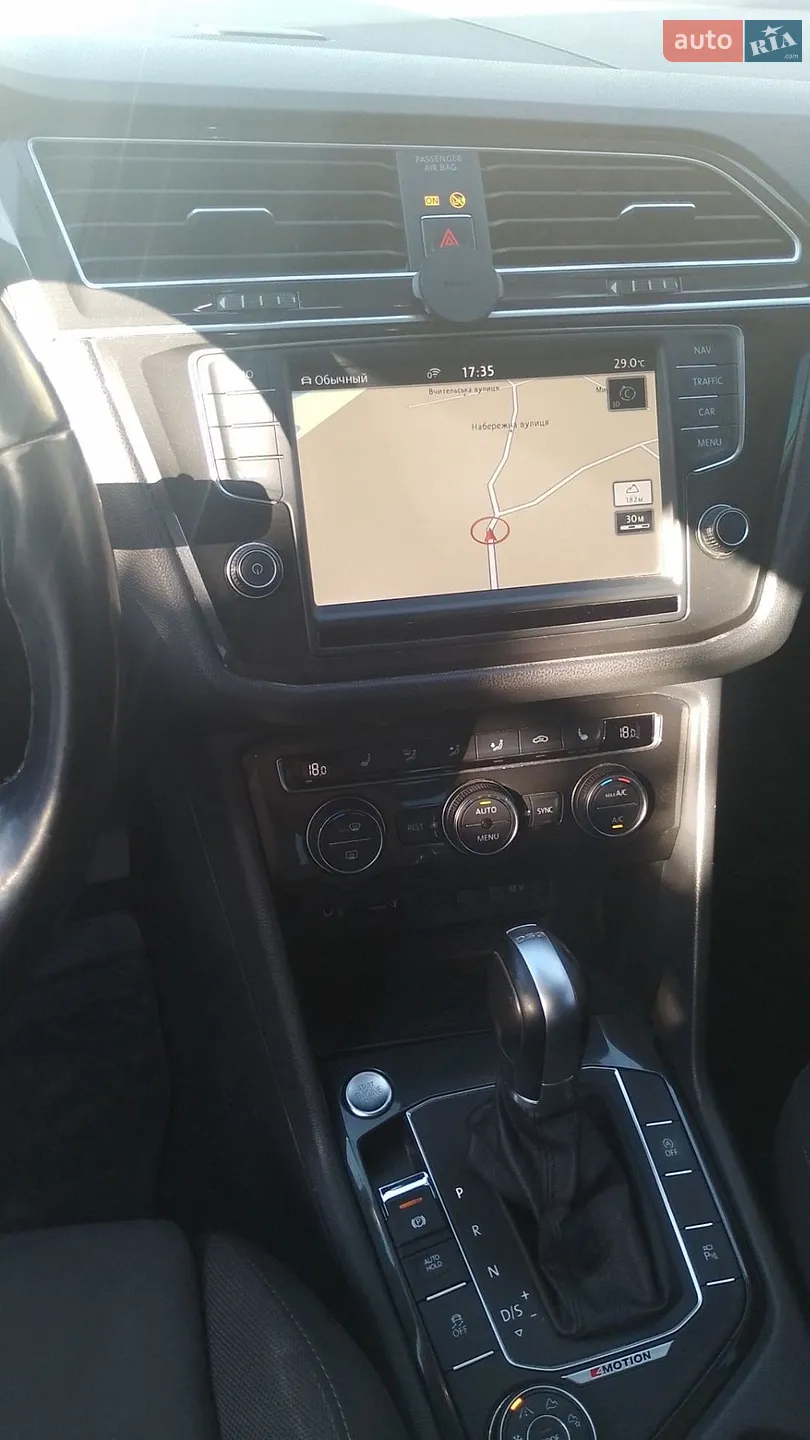 2016 Volkswagen Tiguan - мініатюра 13