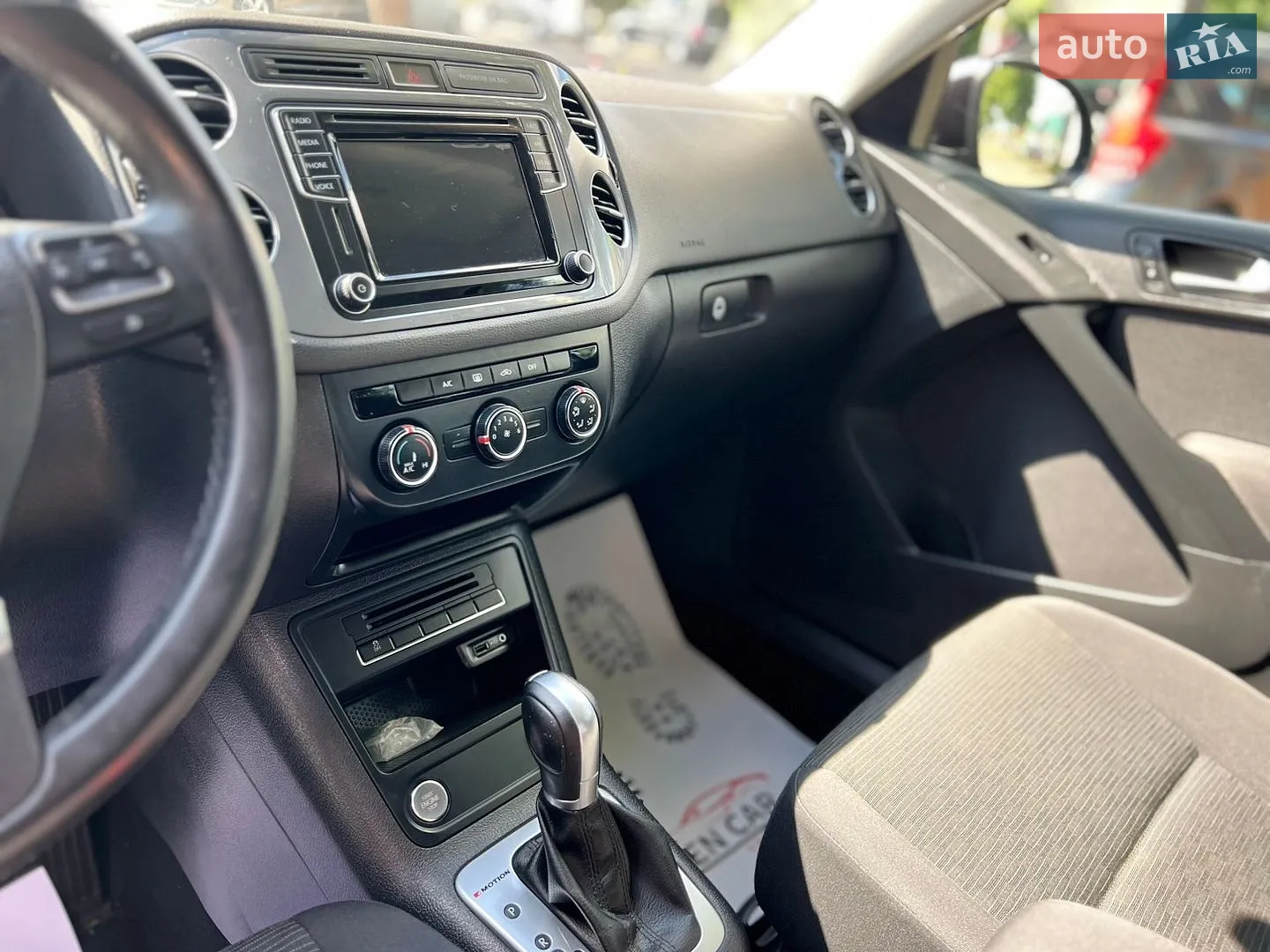 2017 Volkswagen Tiguan - мініатюра 2