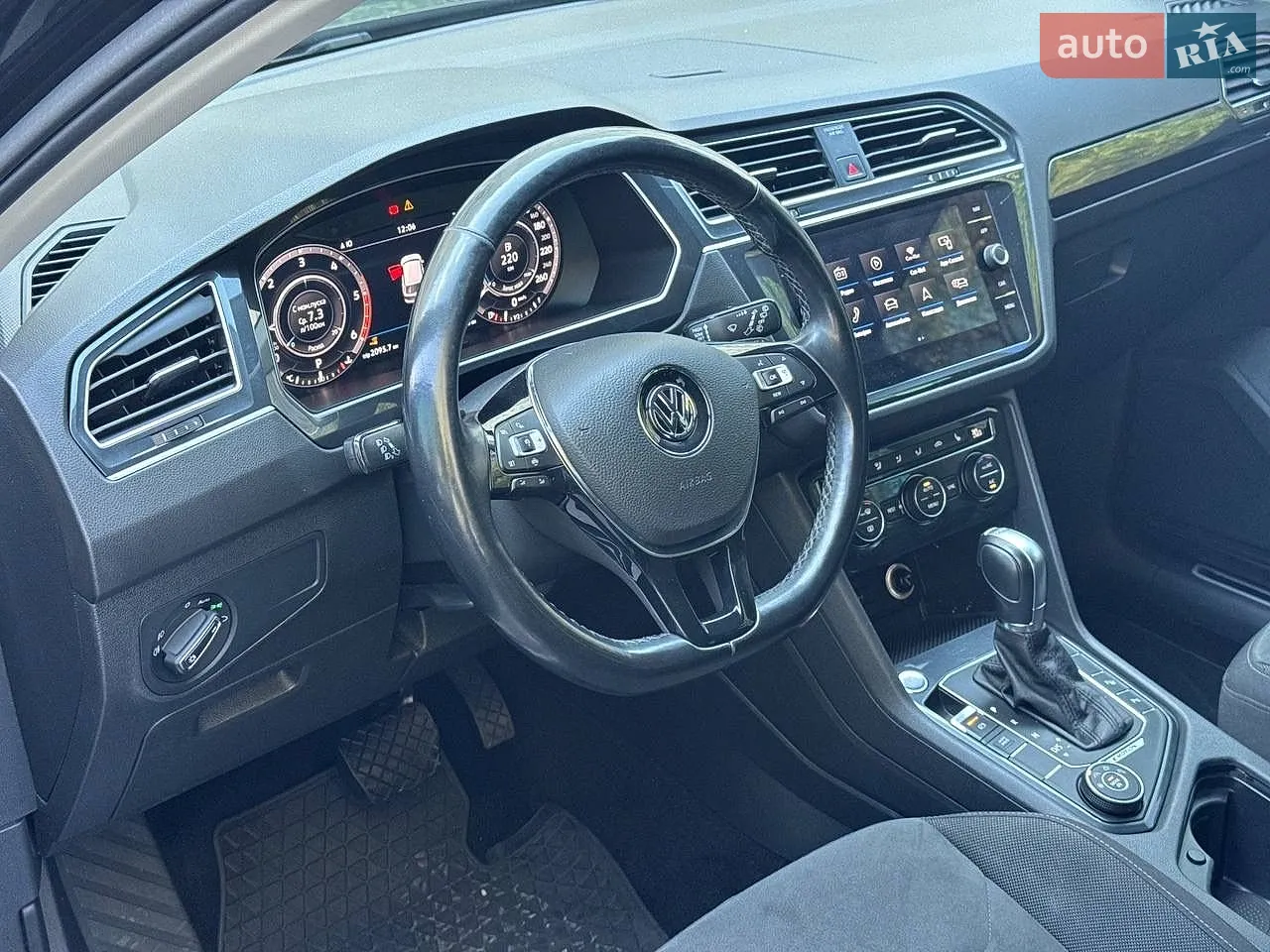 2018 Volkswagen Tiguan - мініатюра 23