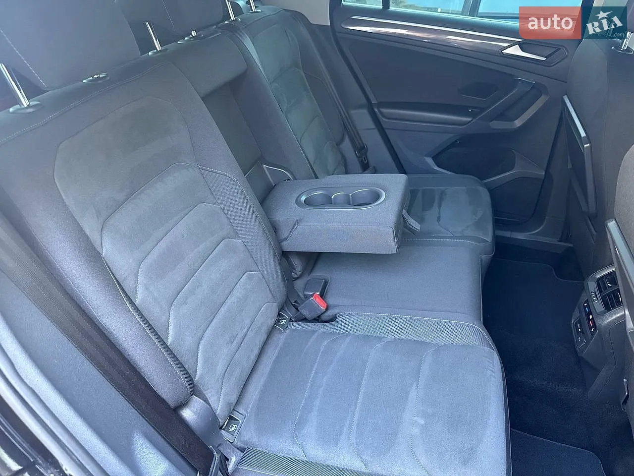 2018 Volkswagen Tiguan - мініатюра 30