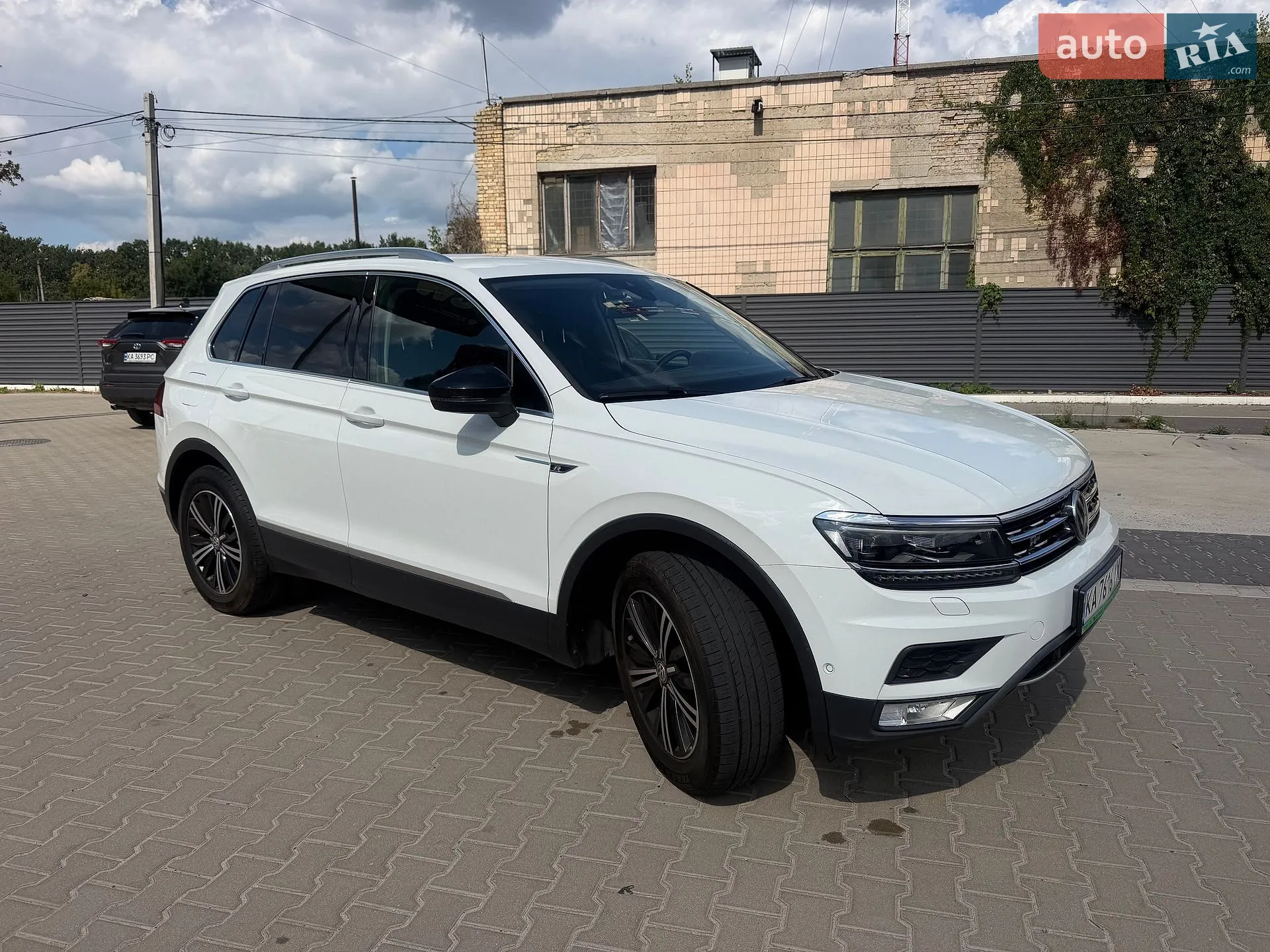2016 Volkswagen Tiguan - мініатюра 3