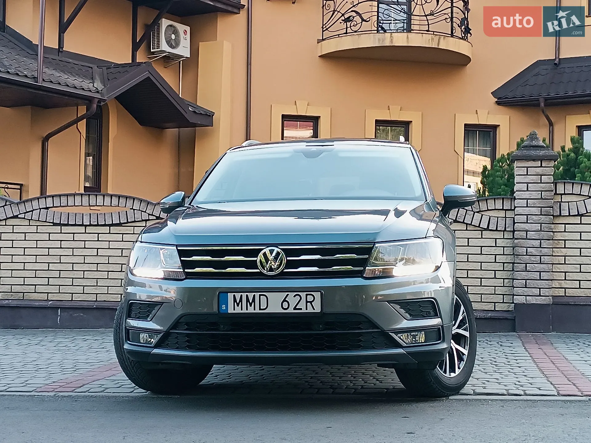 2019 Volkswagen Tiguan - мініатюра 2