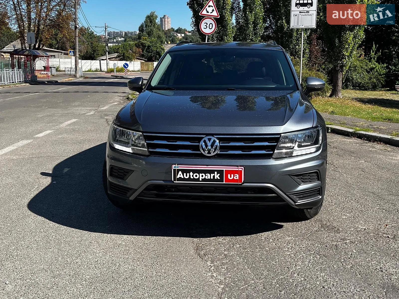 2021 Volkswagen Tiguan - мініатюра 2
