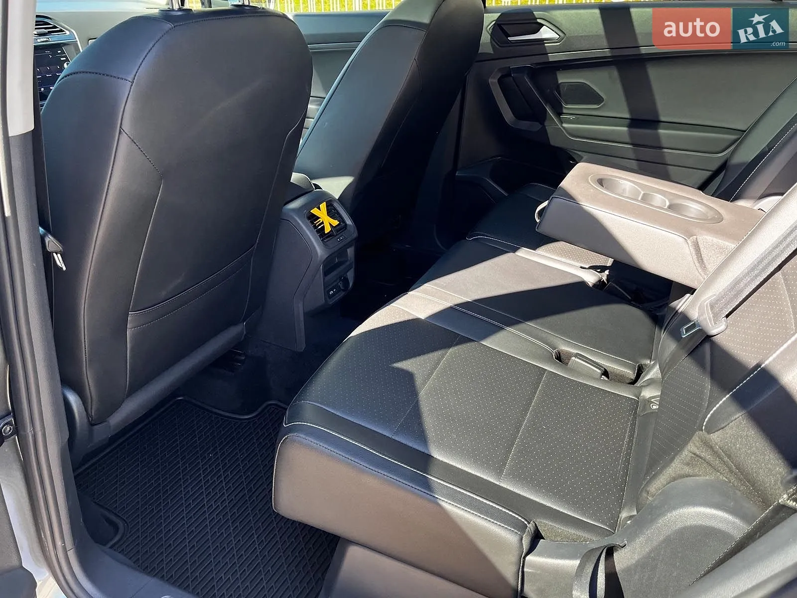 2021 Volkswagen Tiguan - мініатюра 22