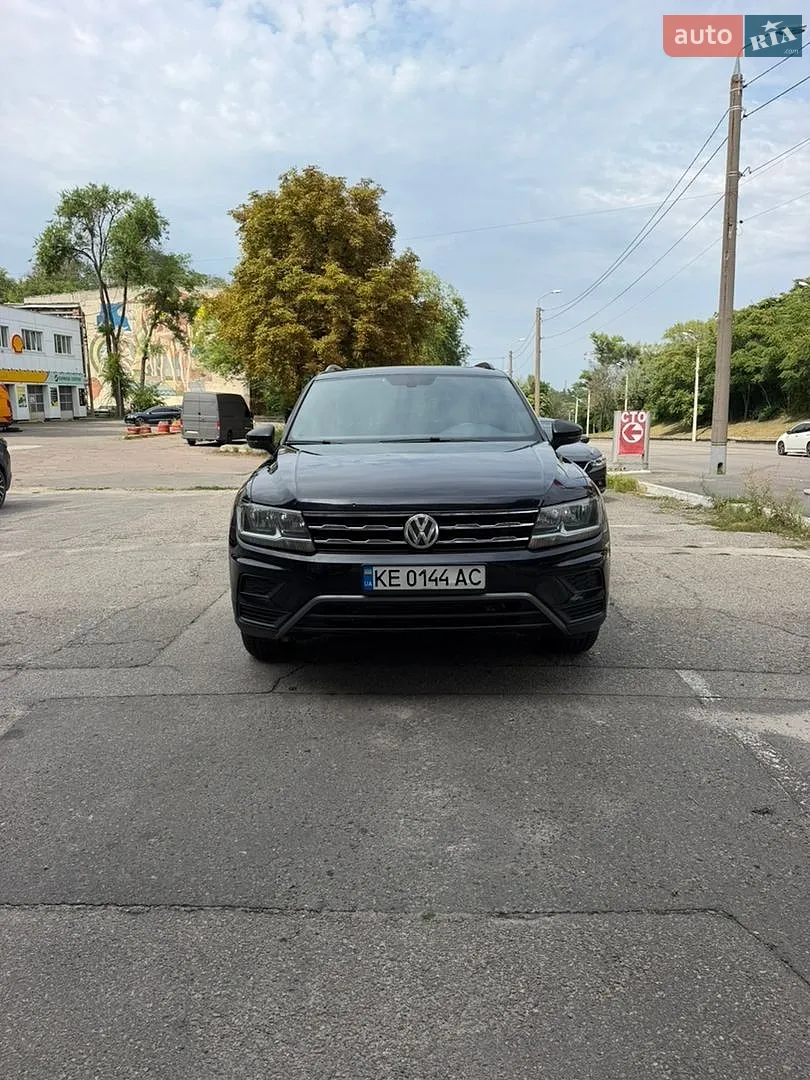 2018 Volkswagen Tiguan - фото 1