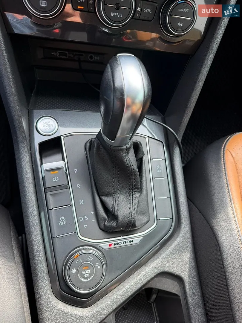 2018 Volkswagen Tiguan - мініатюра 11