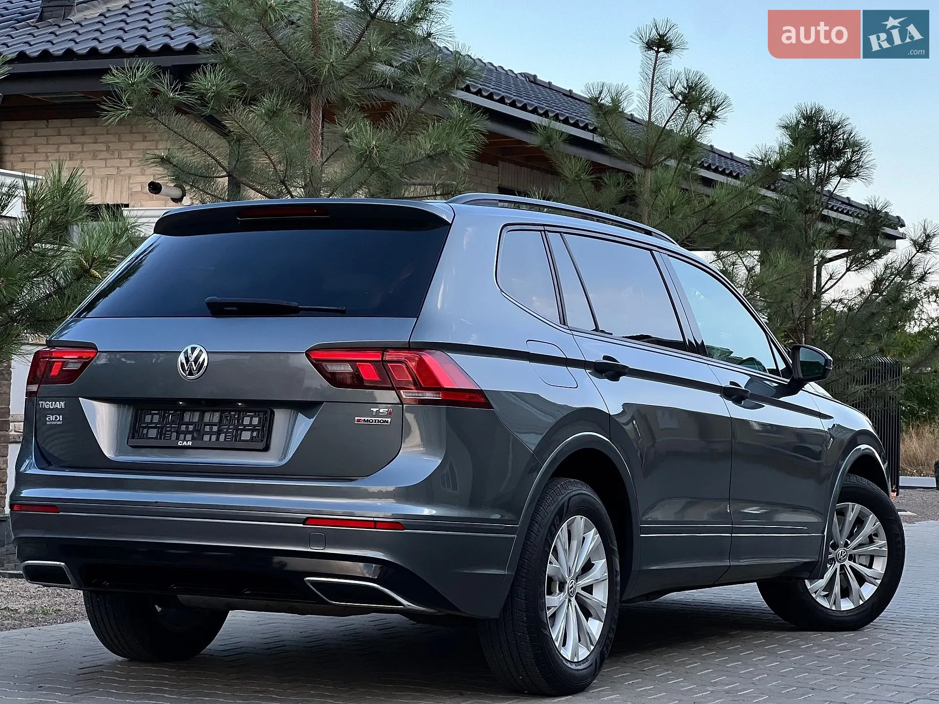 2018 Volkswagen Tiguan - мініатюра 19