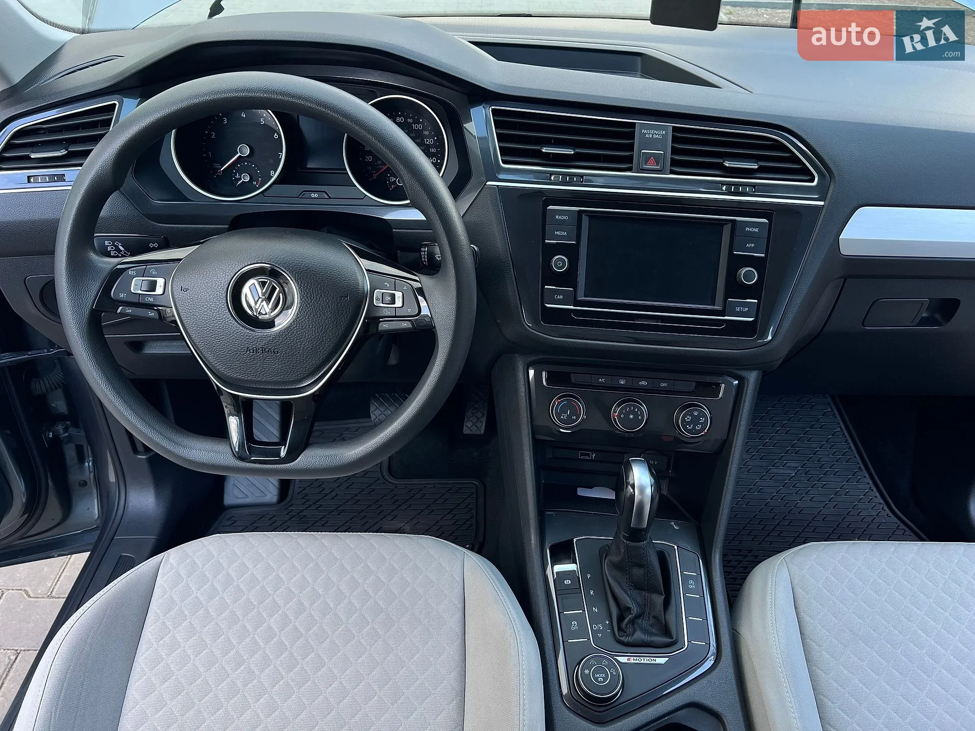 2018 Volkswagen Tiguan - мініатюра 52
