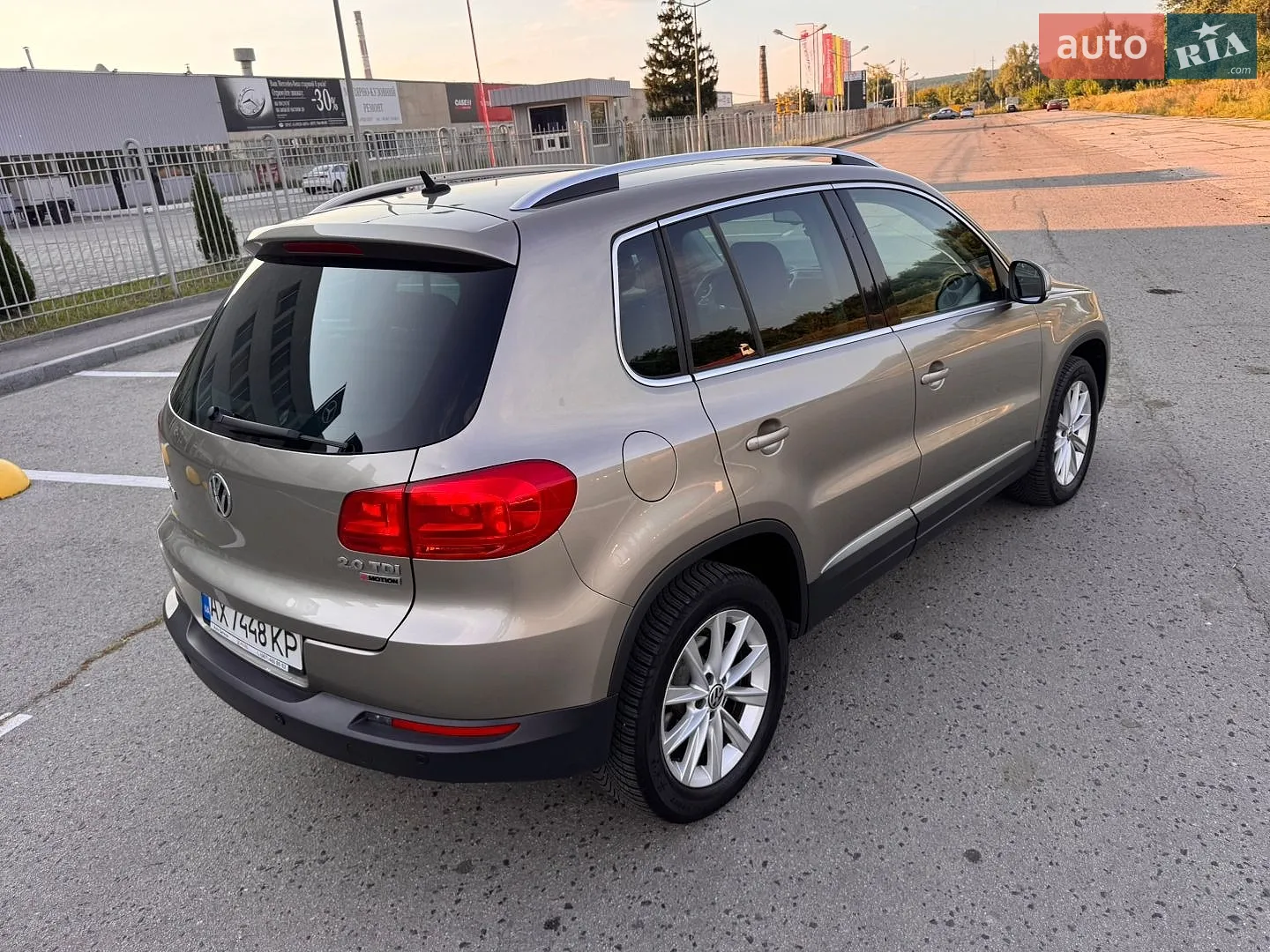 2015 Volkswagen Tiguan - мініатюра 9
