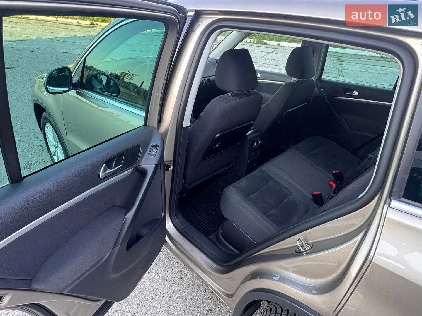 2015 Volkswagen Tiguan - мініатюра 16