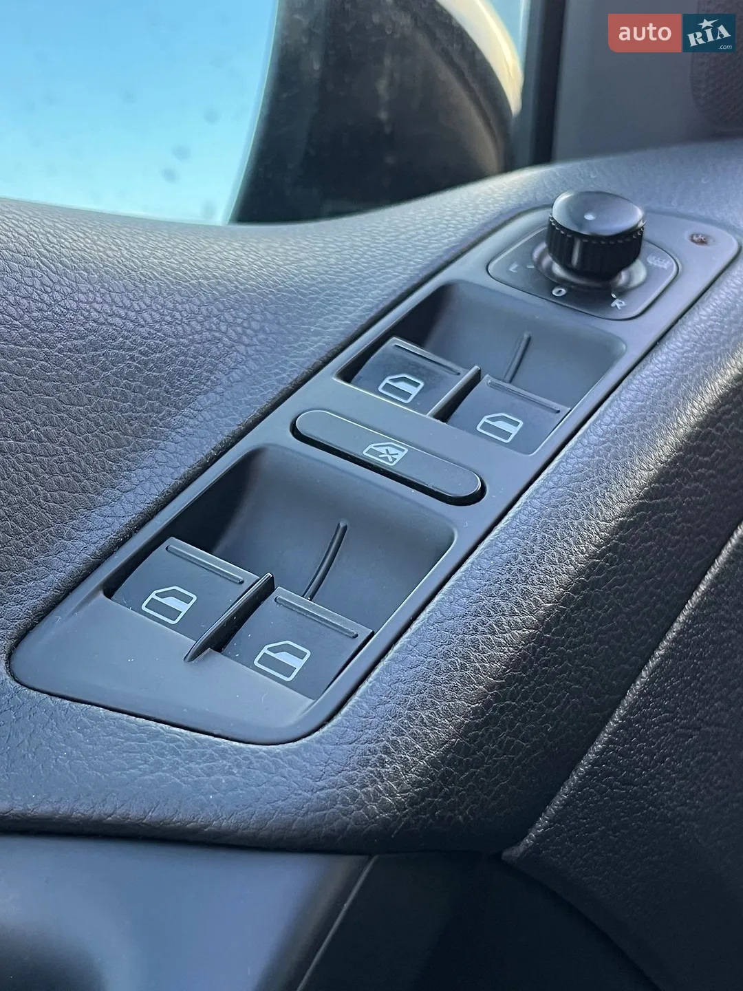 2011 Volkswagen Tiguan - мініатюра 6