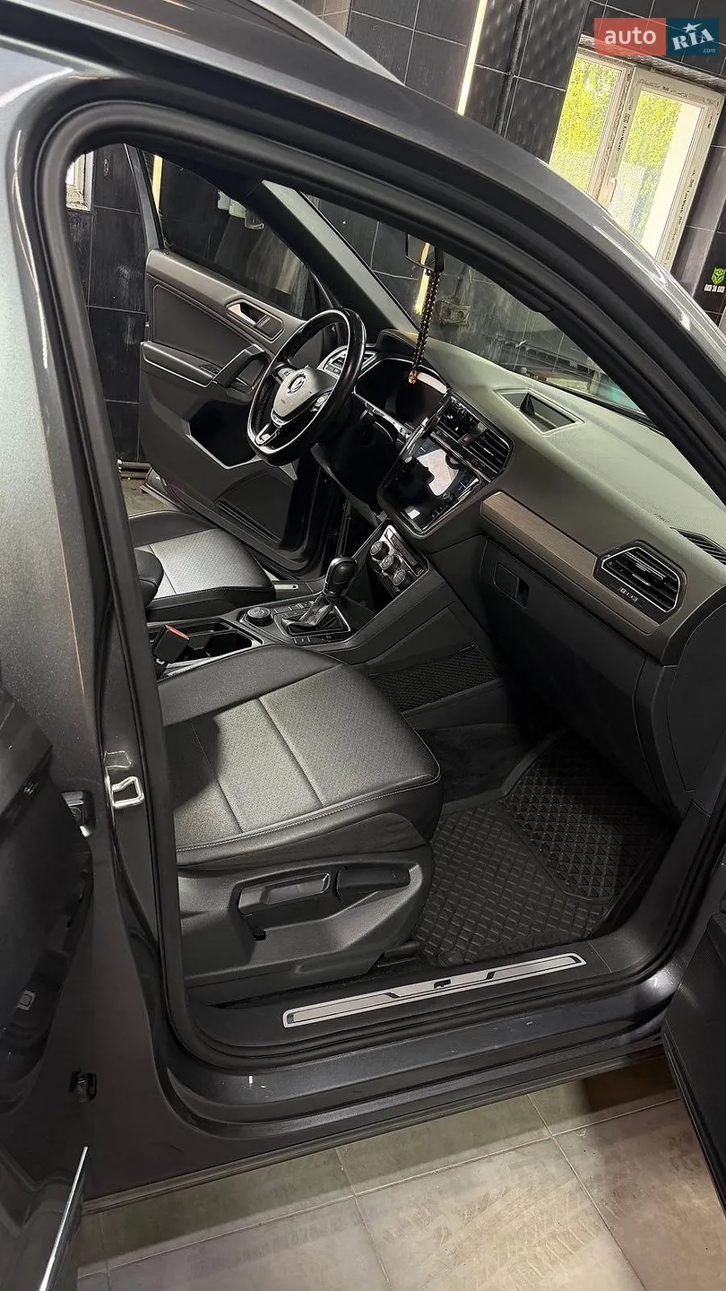 2018 Volkswagen Tiguan - мініатюра 12