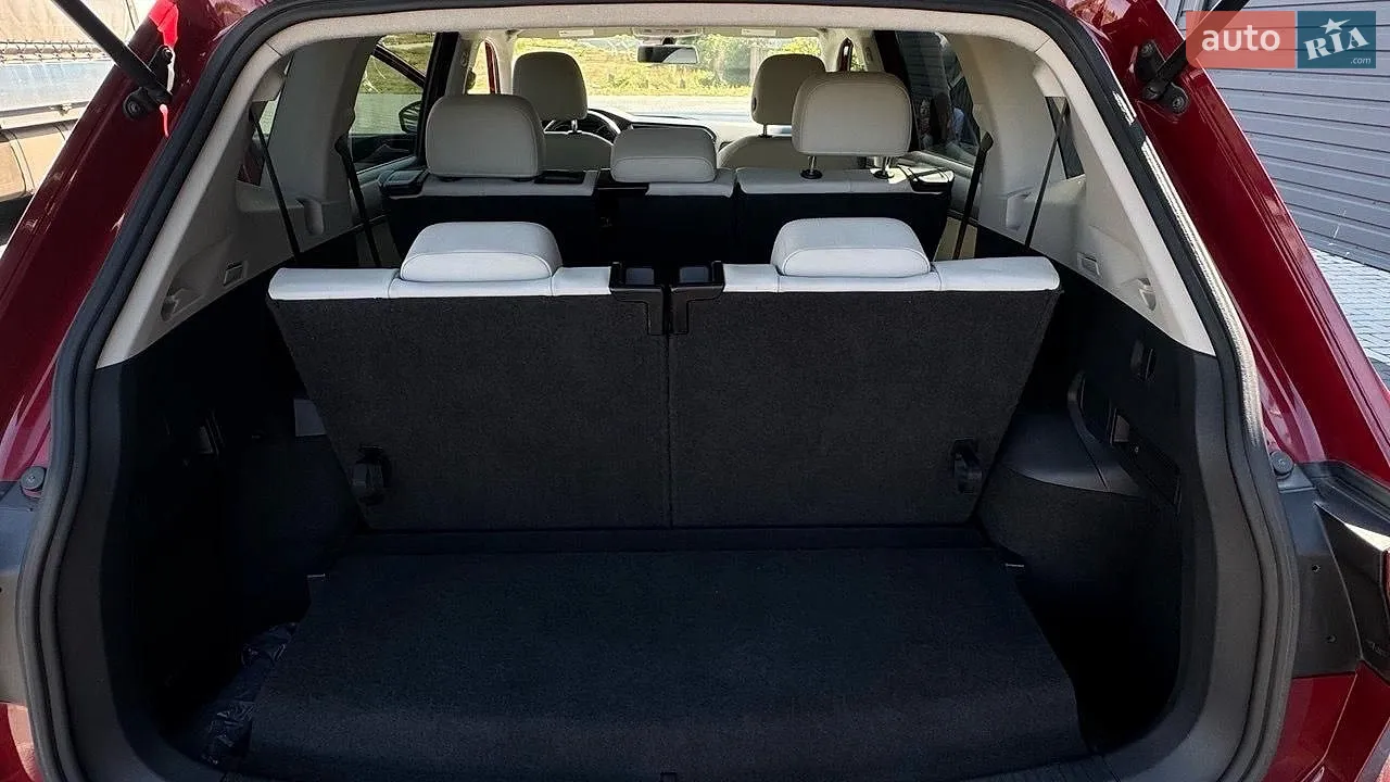 2017 Volkswagen Tiguan - мініатюра 27