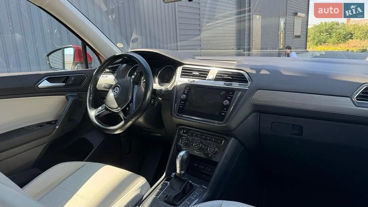 2017 Volkswagen Tiguan - мініатюра 47