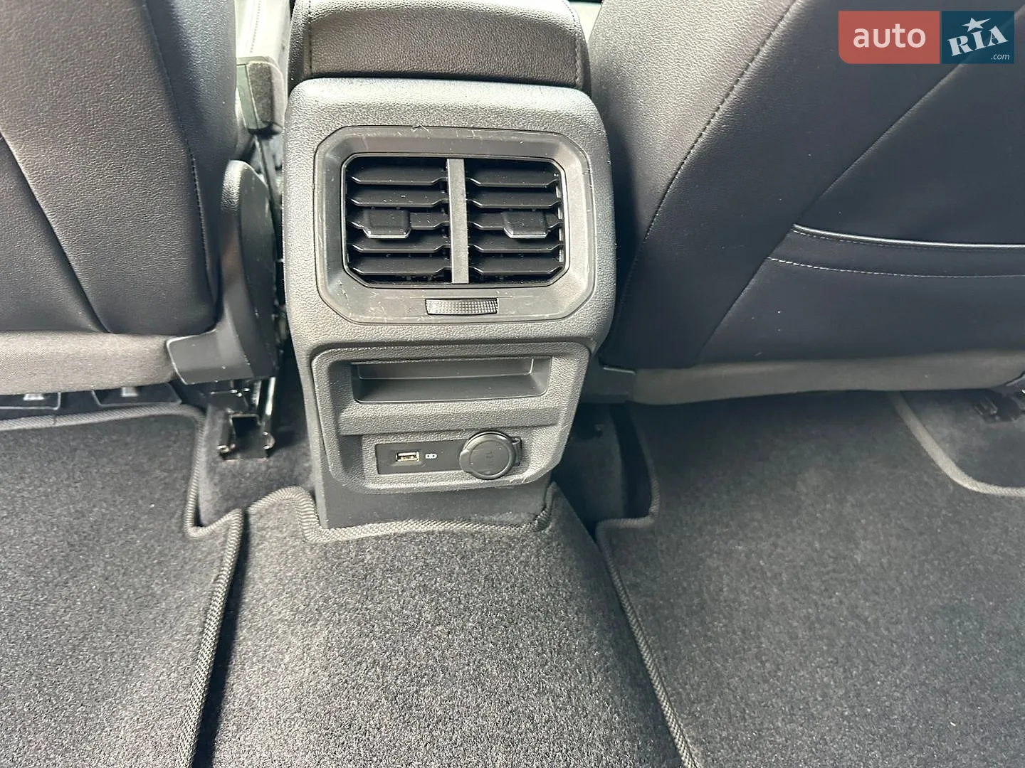 2020 Volkswagen Tiguan - мініатюра 9
