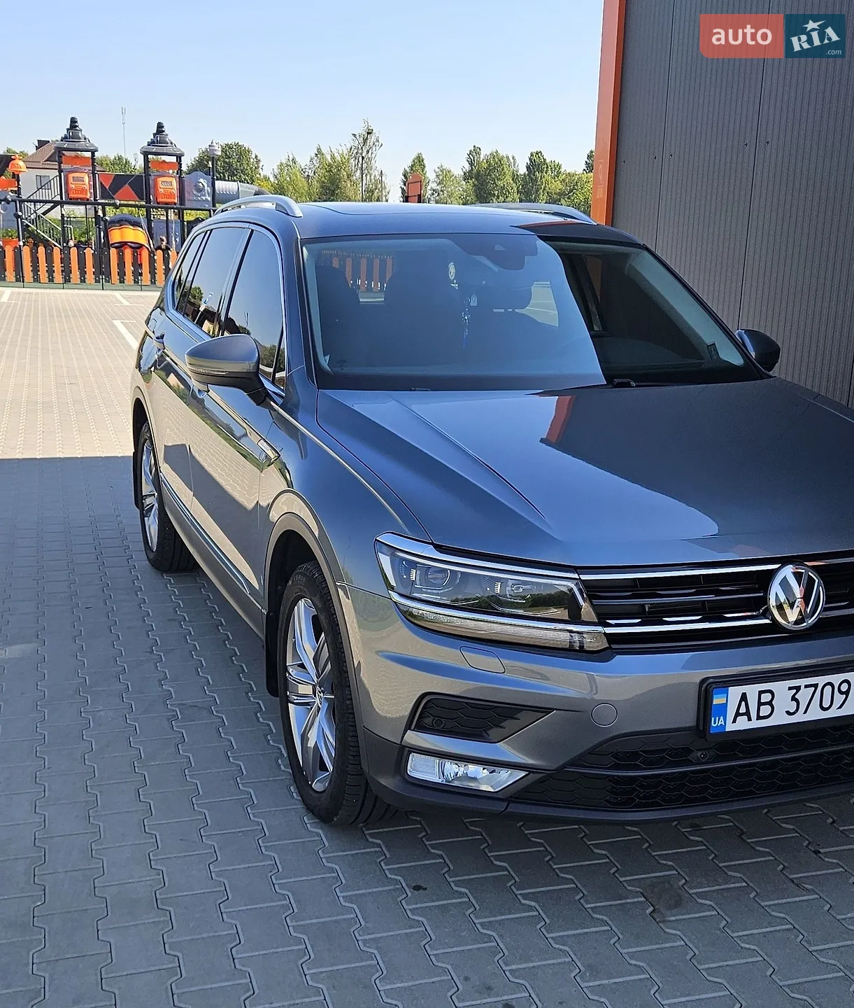 2020 Volkswagen Tiguan - мініатюра 3