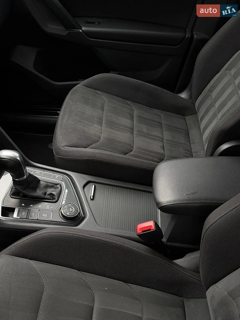 2016 Volkswagen Tiguan - мініатюра 18