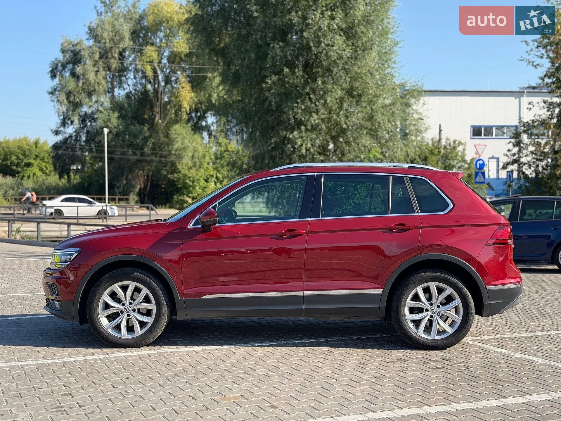 2018 Volkswagen Tiguan - мініатюра 19