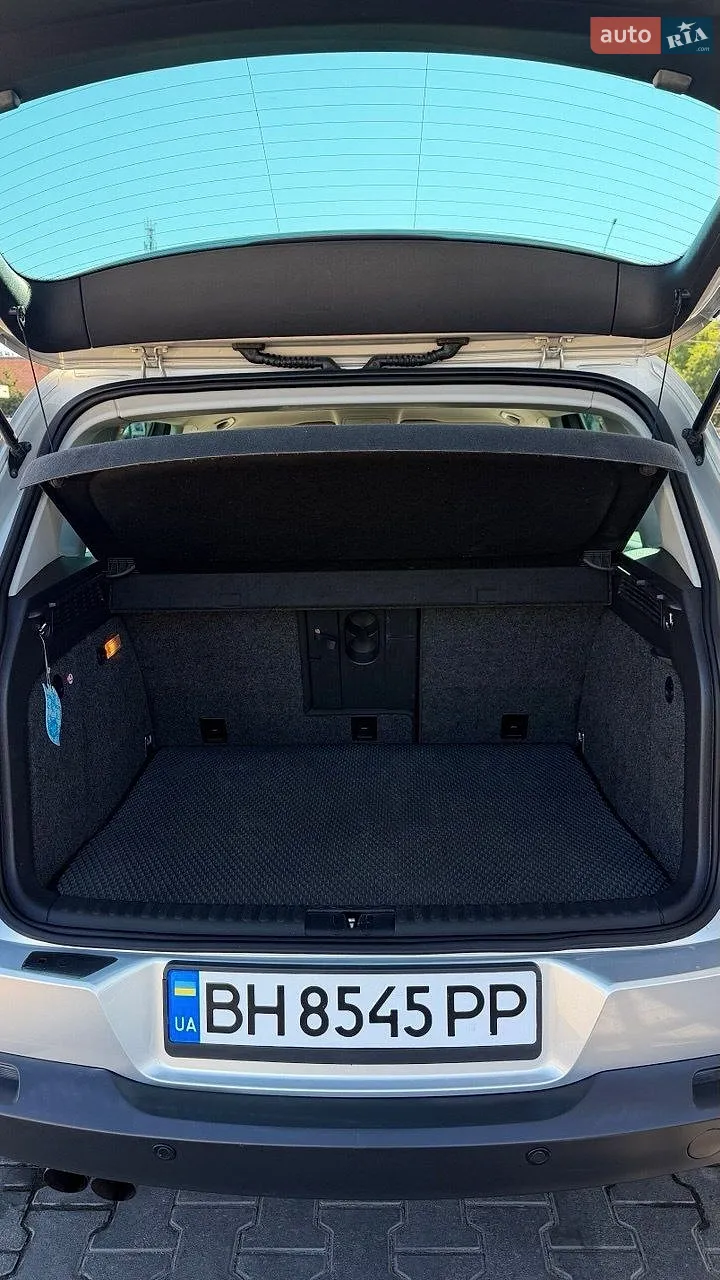2012 Volkswagen Tiguan - мініатюра 21