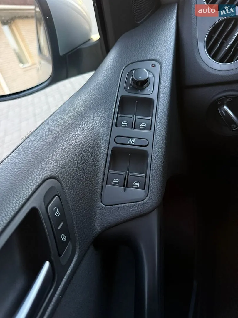 2014 Volkswagen Tiguan - мініатюра 23
