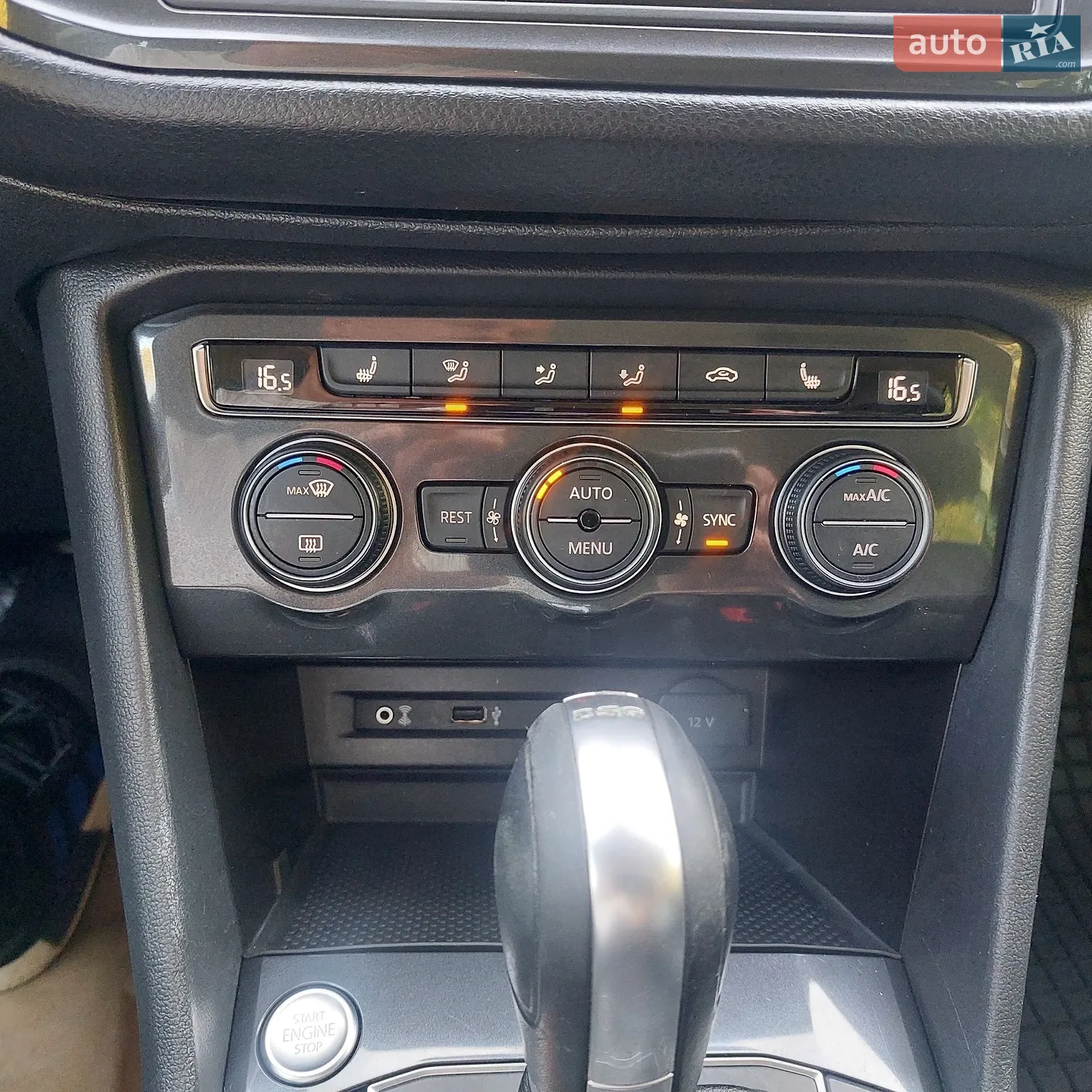 2017 Volkswagen Tiguan - мініатюра 44