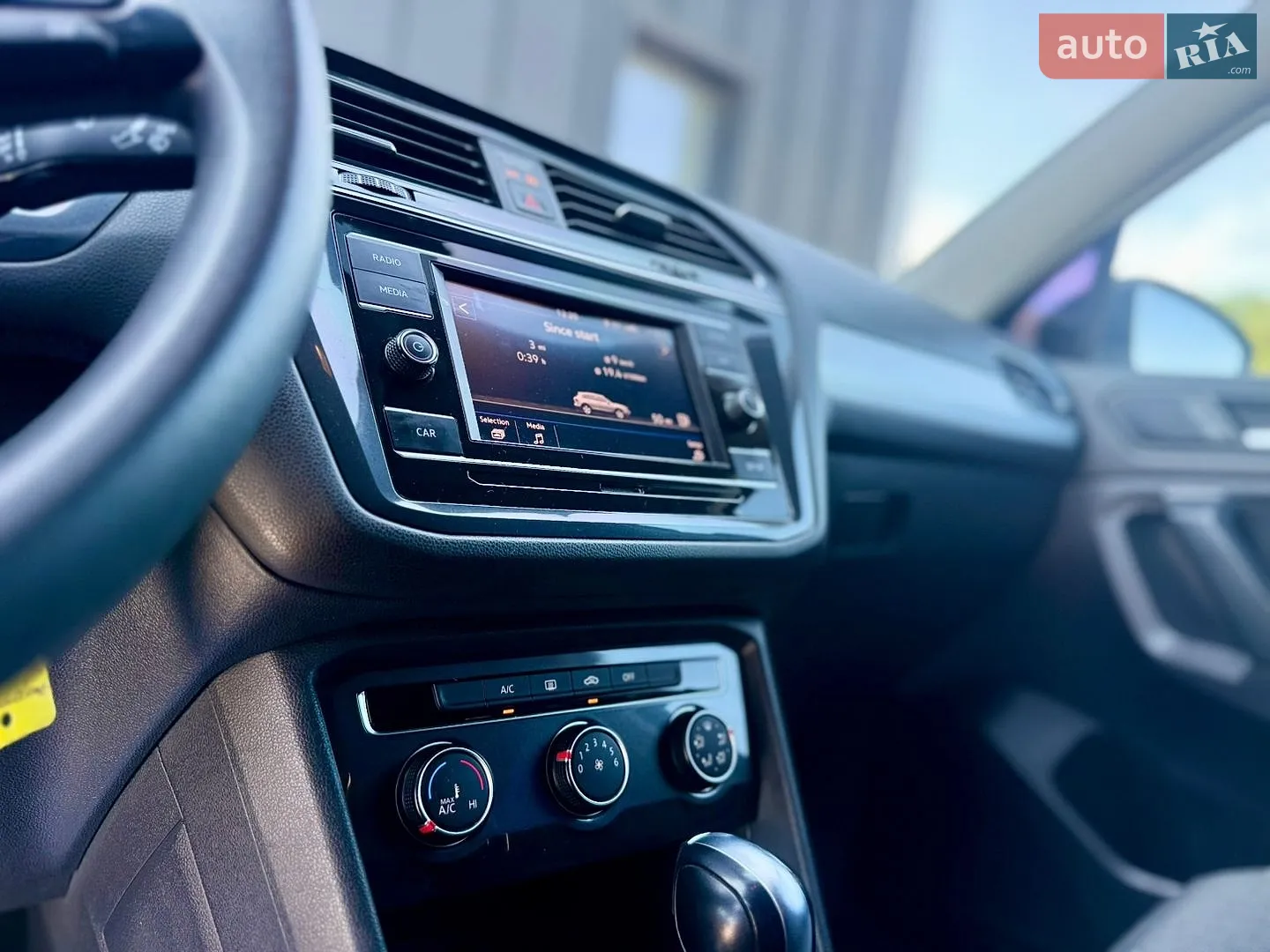 2019 Volkswagen Tiguan - мініатюра 28