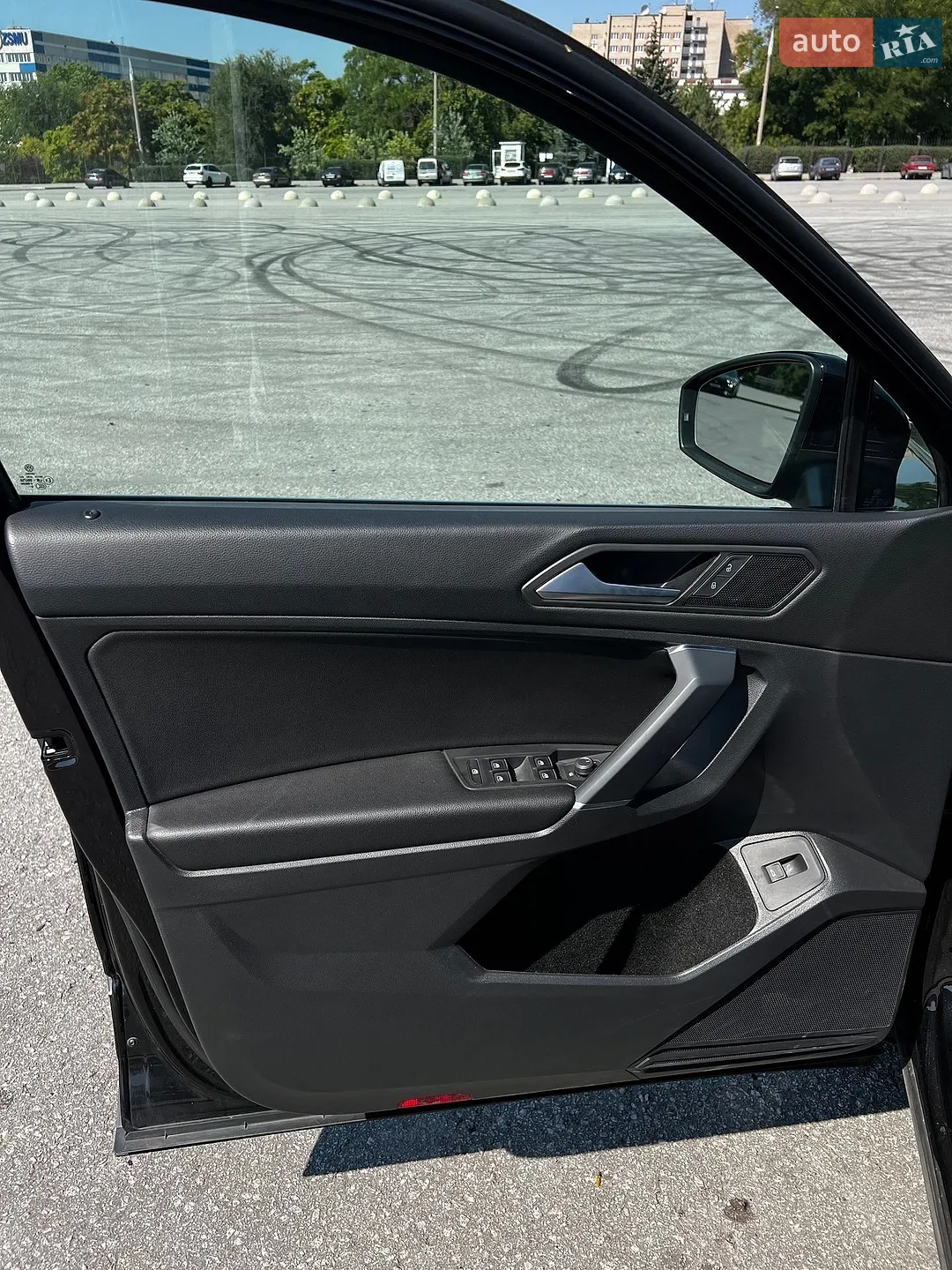 2019 Volkswagen Tiguan - мініатюра 11