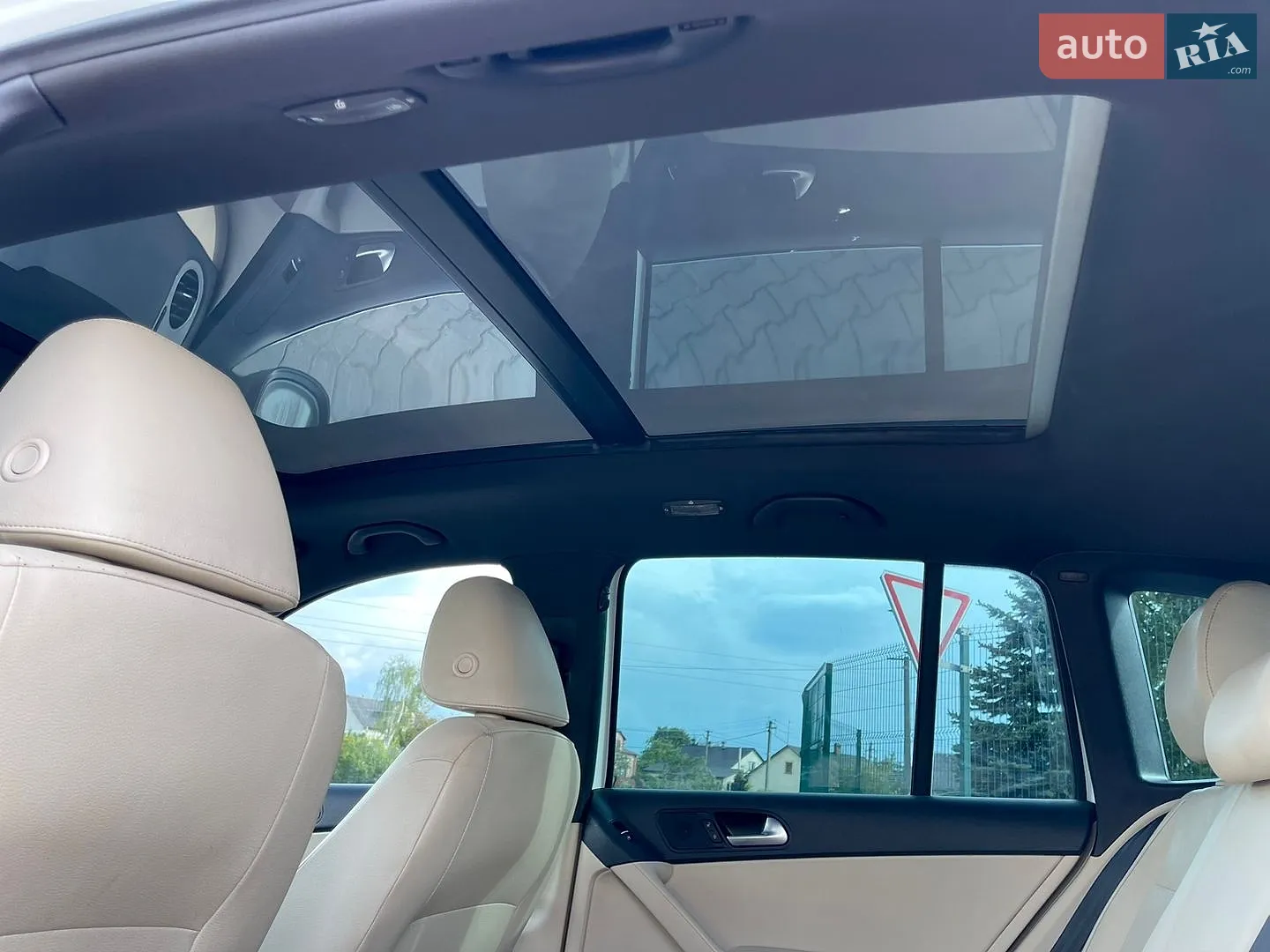 2014 Volkswagen Tiguan - мініатюра 18