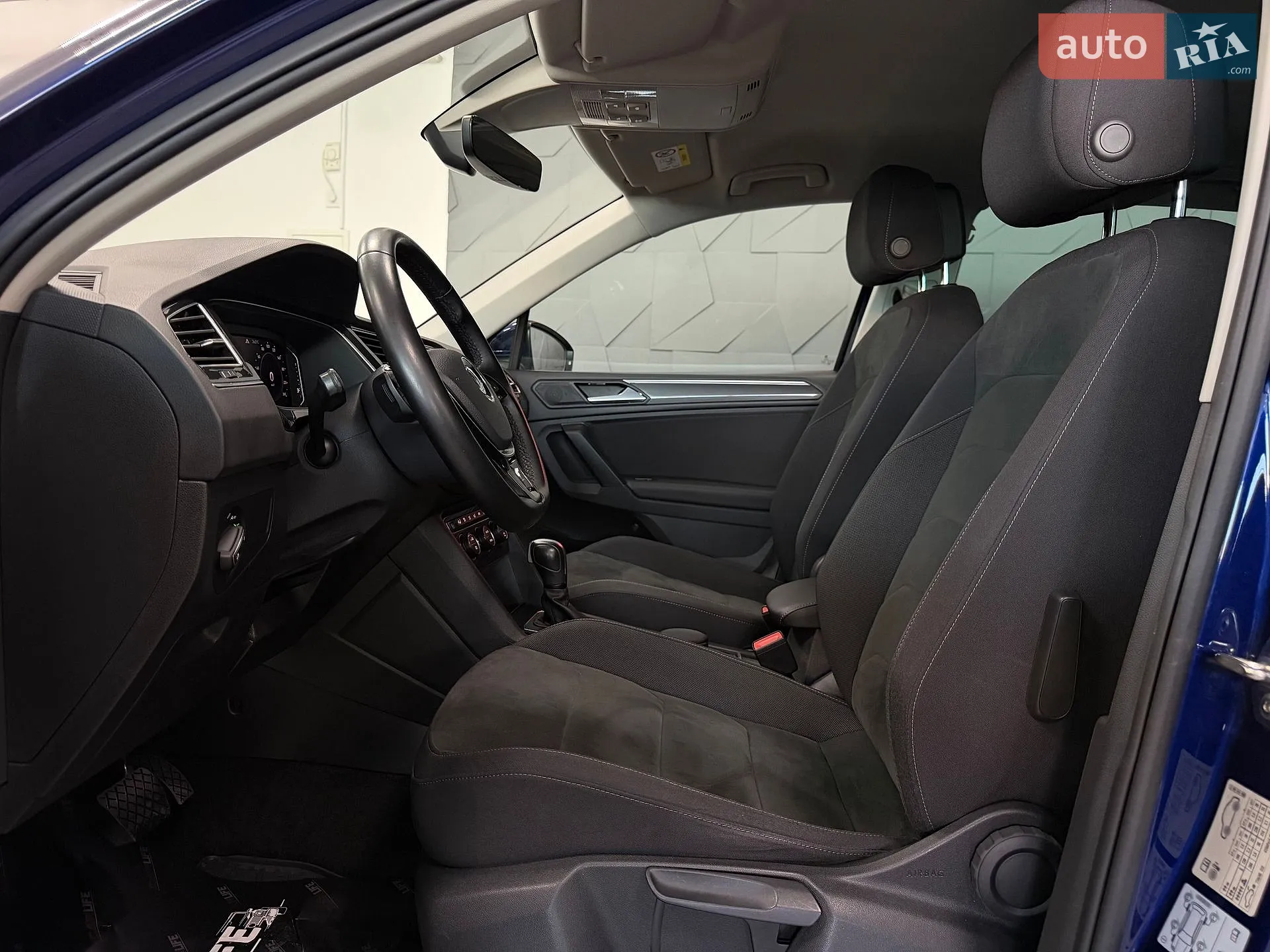 2020 Volkswagen Tiguan - мініатюра 30