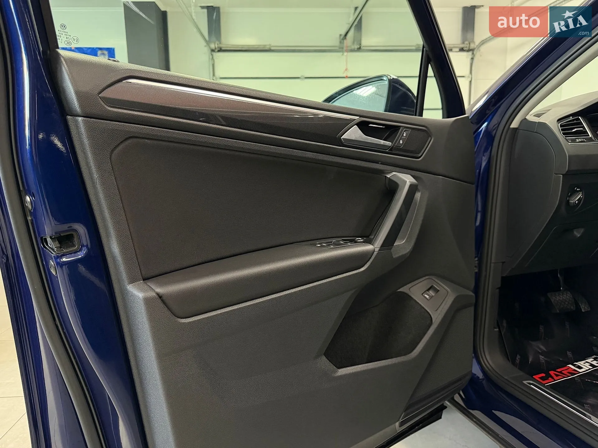 2020 Volkswagen Tiguan - мініатюра 33