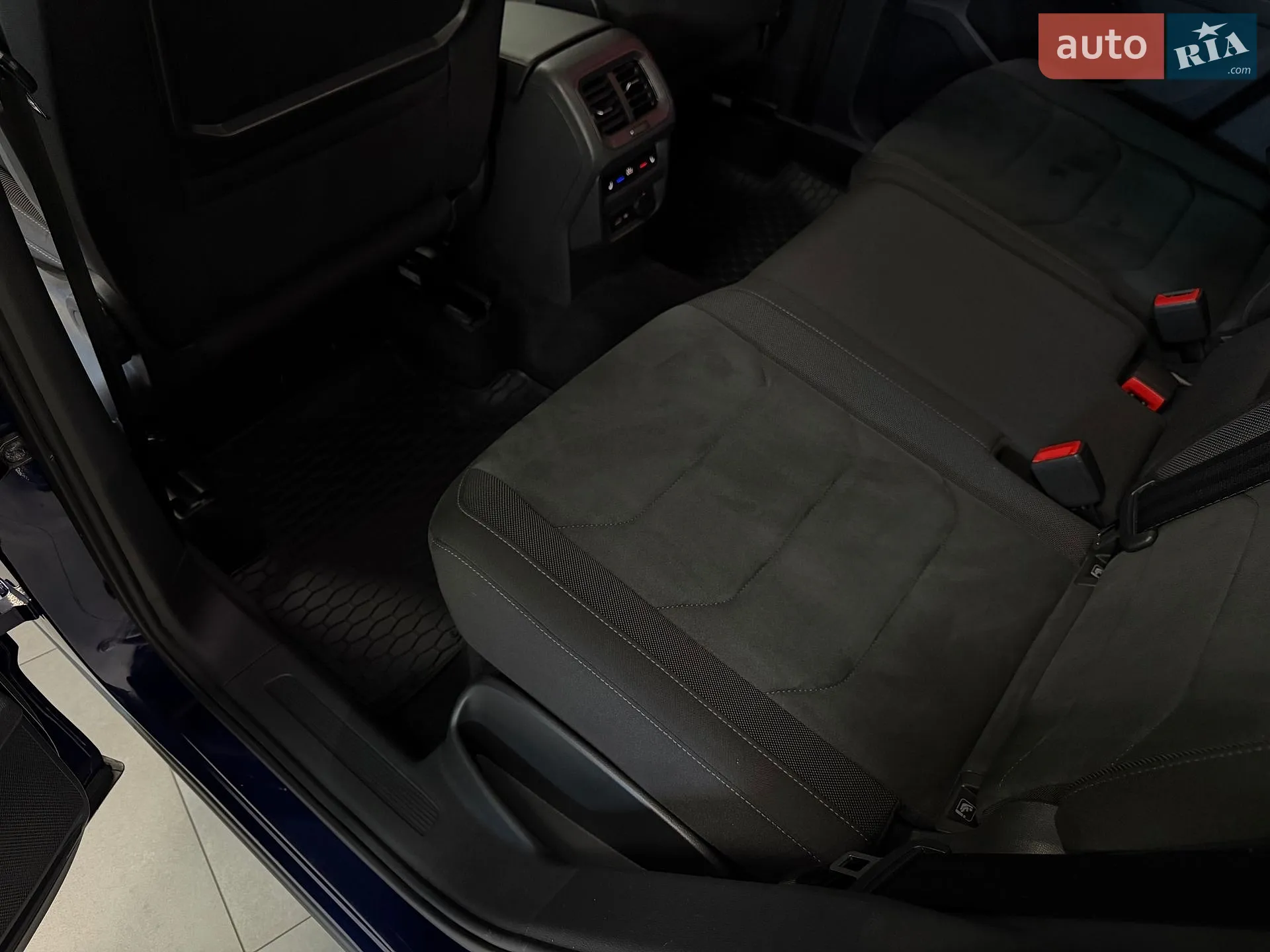 2020 Volkswagen Tiguan - мініатюра 39