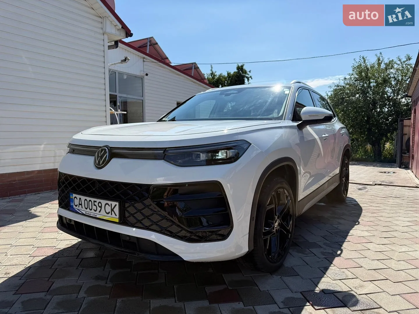 2025 Volkswagen Tiguan - мініатюра 2