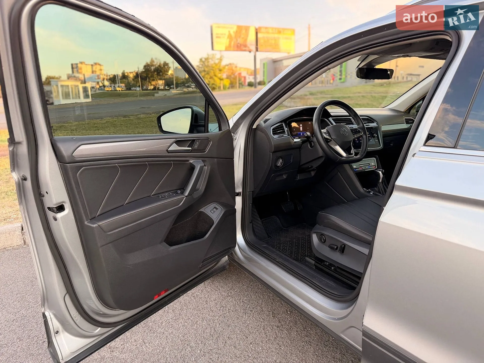 2022 Volkswagen Tiguan - мініатюра 37