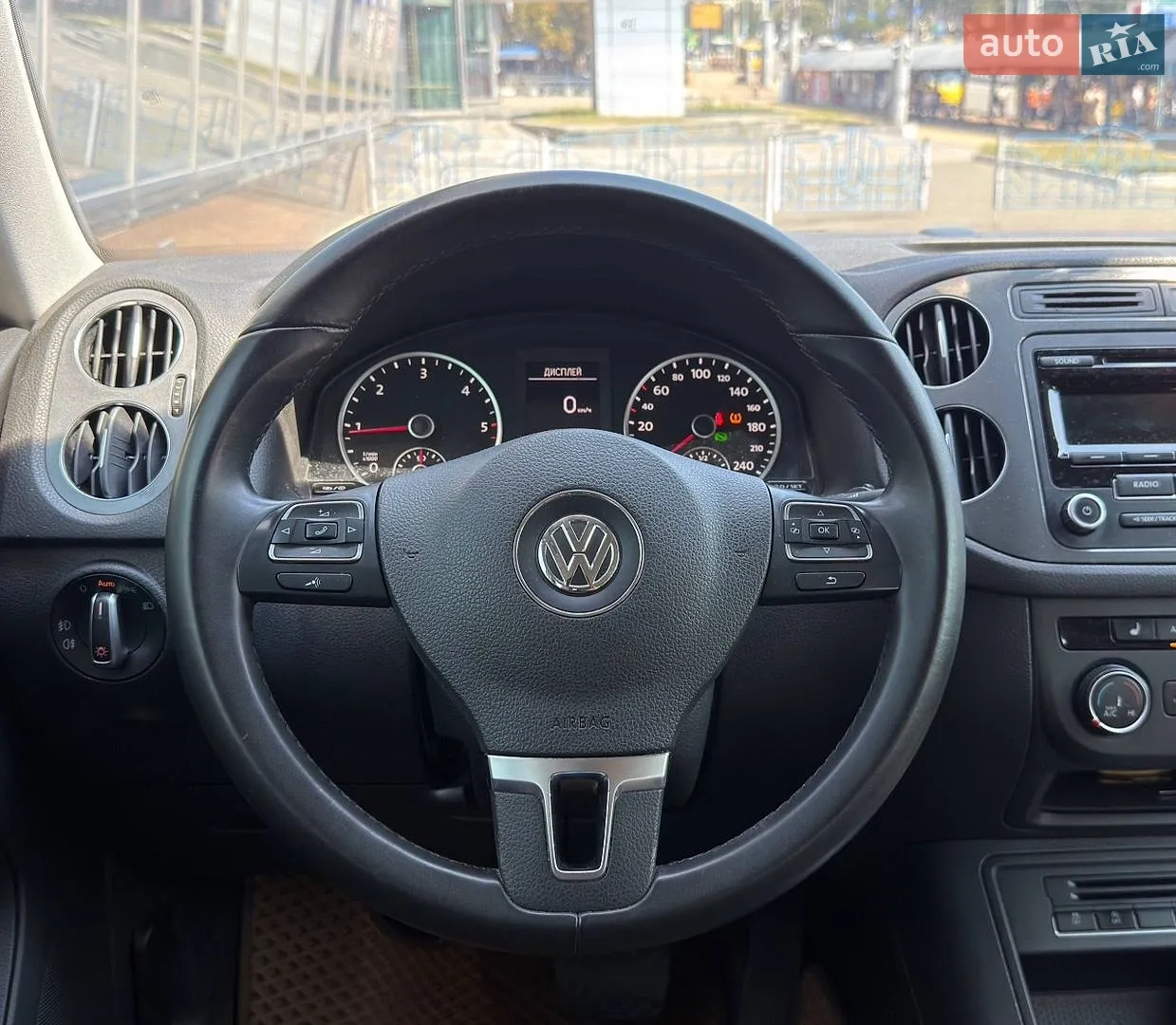 2016 Volkswagen Tiguan - мініатюра 23