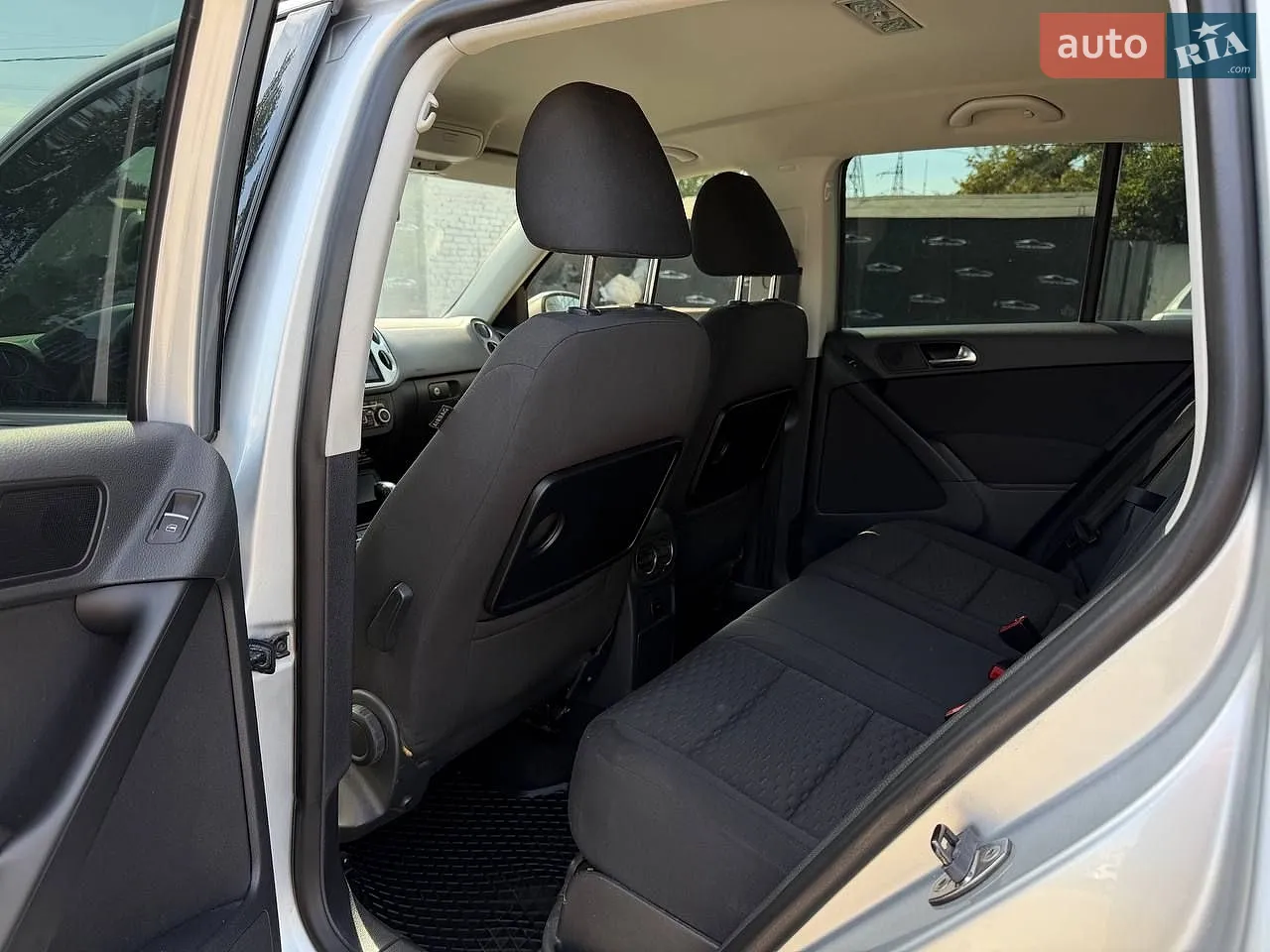 2010 Volkswagen Tiguan - мініатюра 11