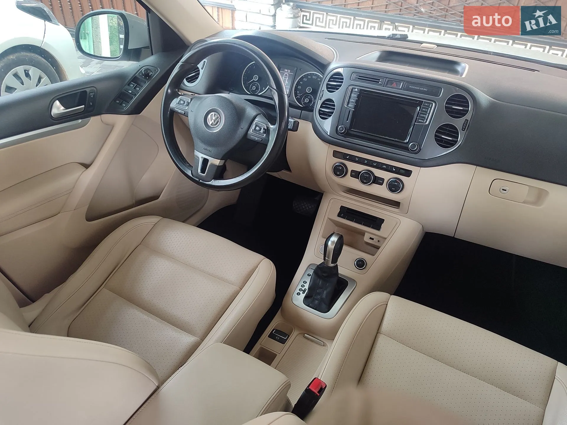 2016 Volkswagen Tiguan - мініатюра 10