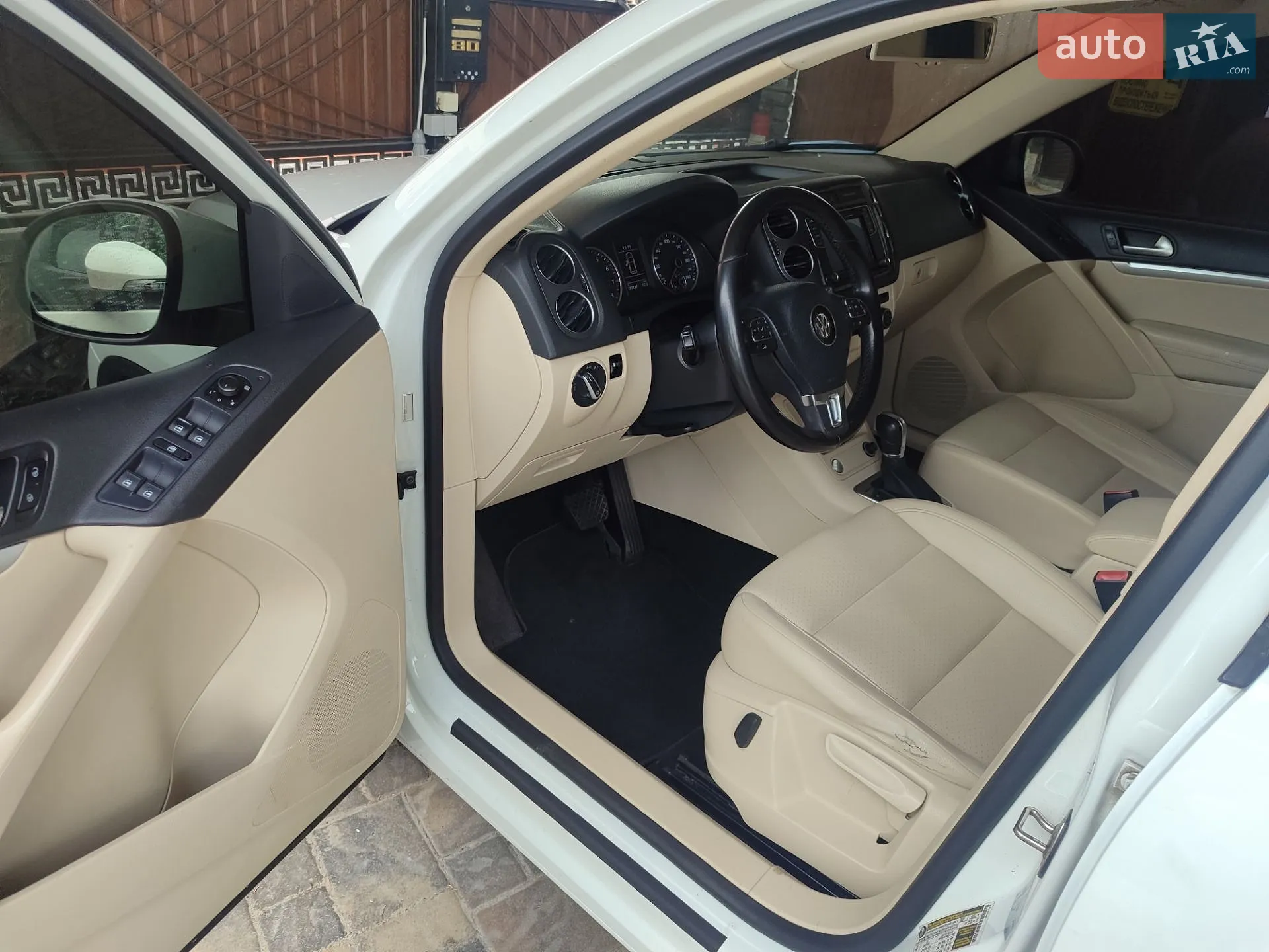 2016 Volkswagen Tiguan - мініатюра 15