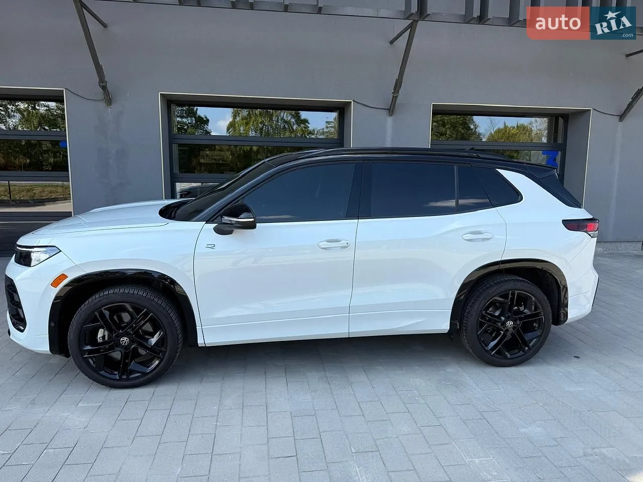 2025 Volkswagen Tiguan - мініатюра 3